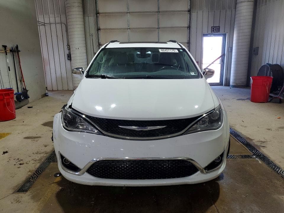 2019 CHRYSLER PACIFICA LIMITED 5