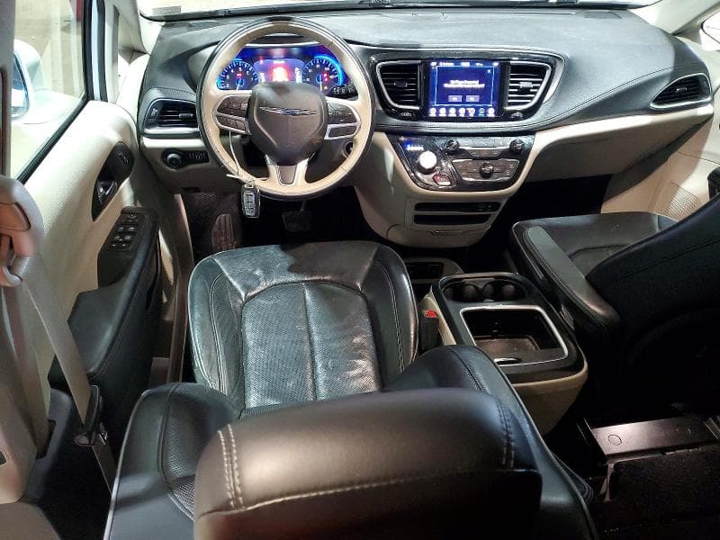 2019 CHRYSLER PACIFICA LIMITED 8