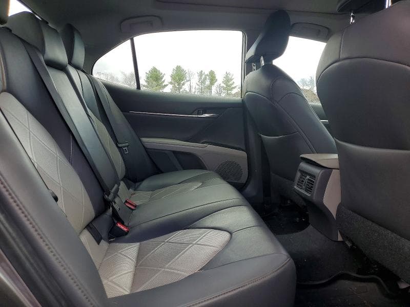 2019 TOYOTA CAMRY XLE XLE 10