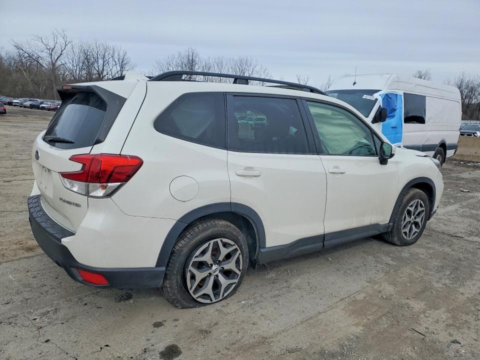 2019 SUBARU FORESTER PREMIUM 3