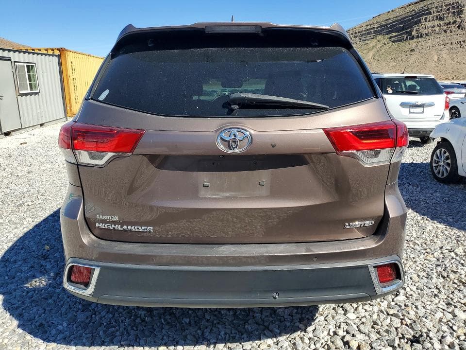 2018 TOYOTA HIGHLANDER LIMITED 6