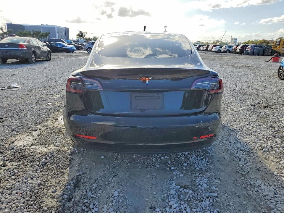 2023 TESLA MODEL 3 6