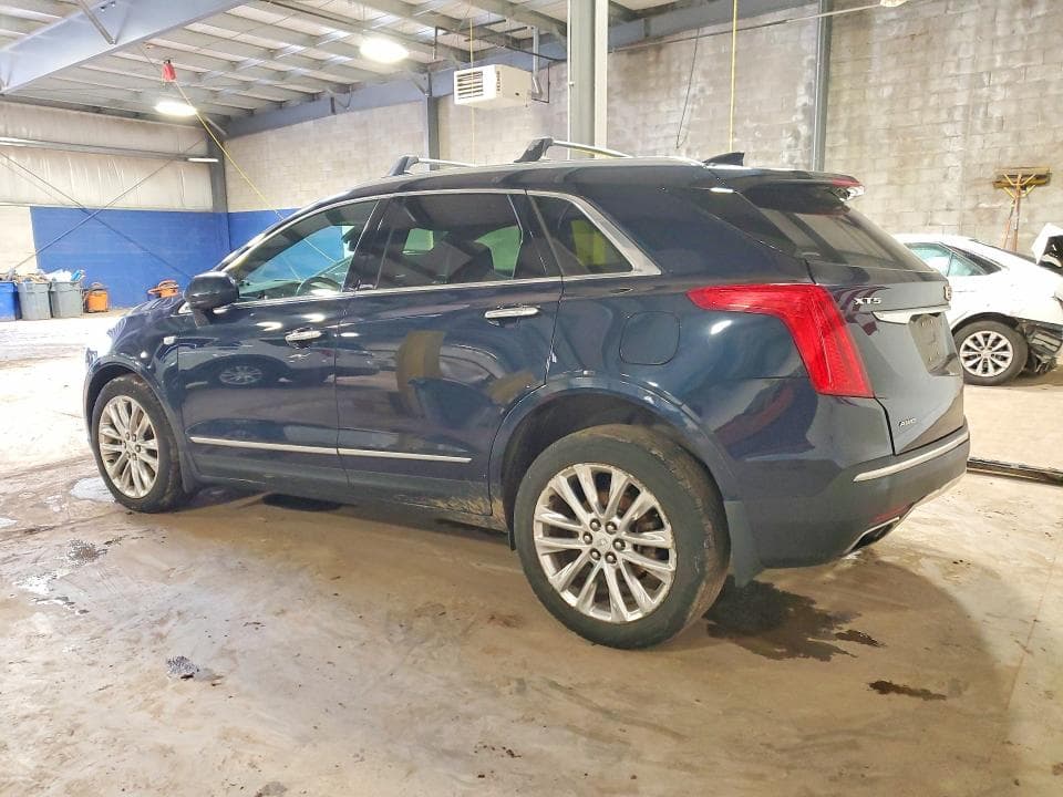 2017 CADILLAC XT5 PLATINUM 2