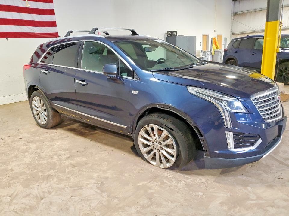 2017 CADILLAC XT5 PLATINUM 4