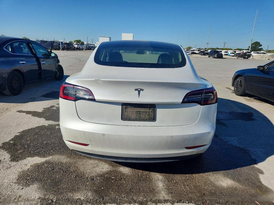 2020 TESLA MODEL 3 6