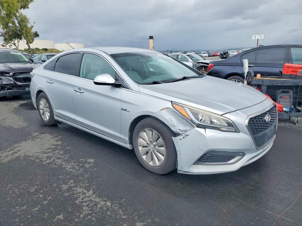 2017 HYUNDAI SONATA HYBRID SE 4