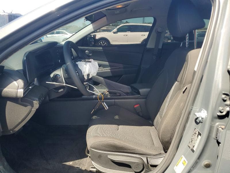2026 HYUNDAI ELANTRA SE 7