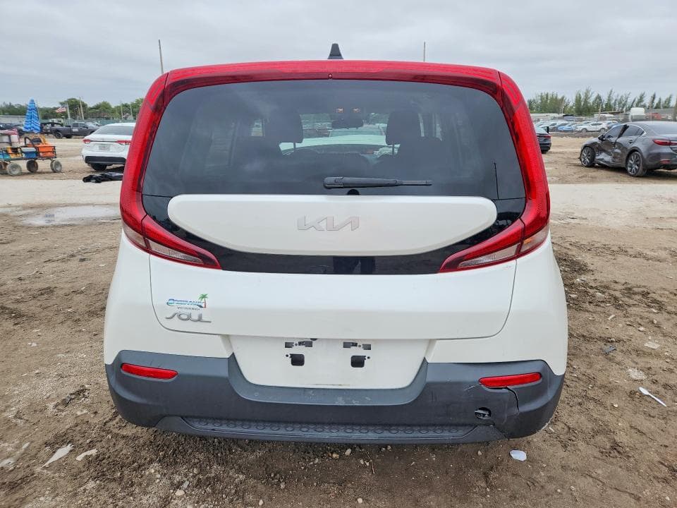 2022 KIA SOUL LX 6