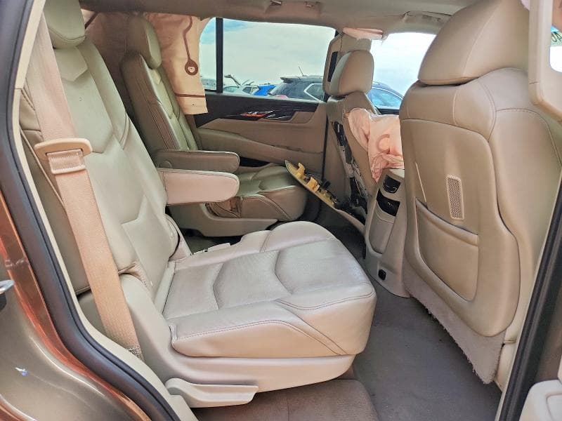 2016 CADILLAC ESCALADE PREMIUM 11