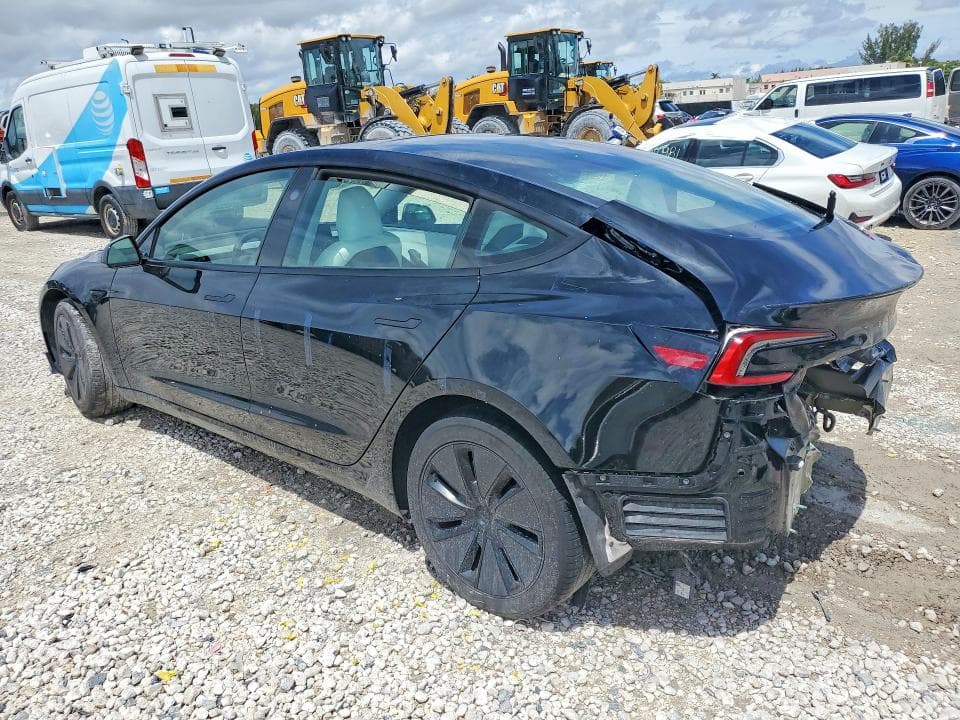 2025 TESLA MODEL 3 2