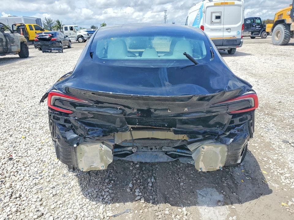 2025 TESLA MODEL 3 6