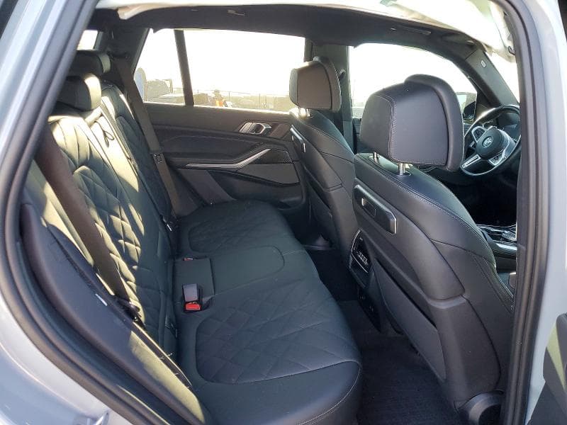 2024 BMW X5 M60I M60I 11