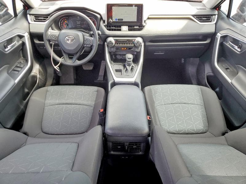 2025 TOYOTA RAV4 XLE XLE 8
