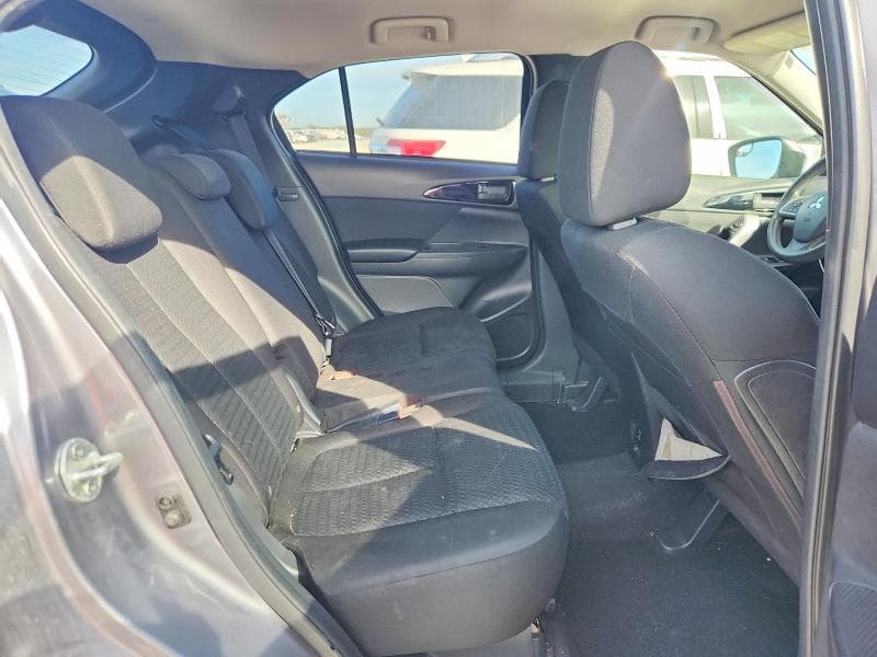 2019 MITSUBISHI ECLIPSE CROSS ES 11