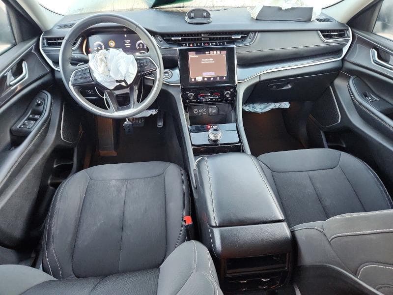 2022 JEEP GRAND CHEROKEE LAREDO 8