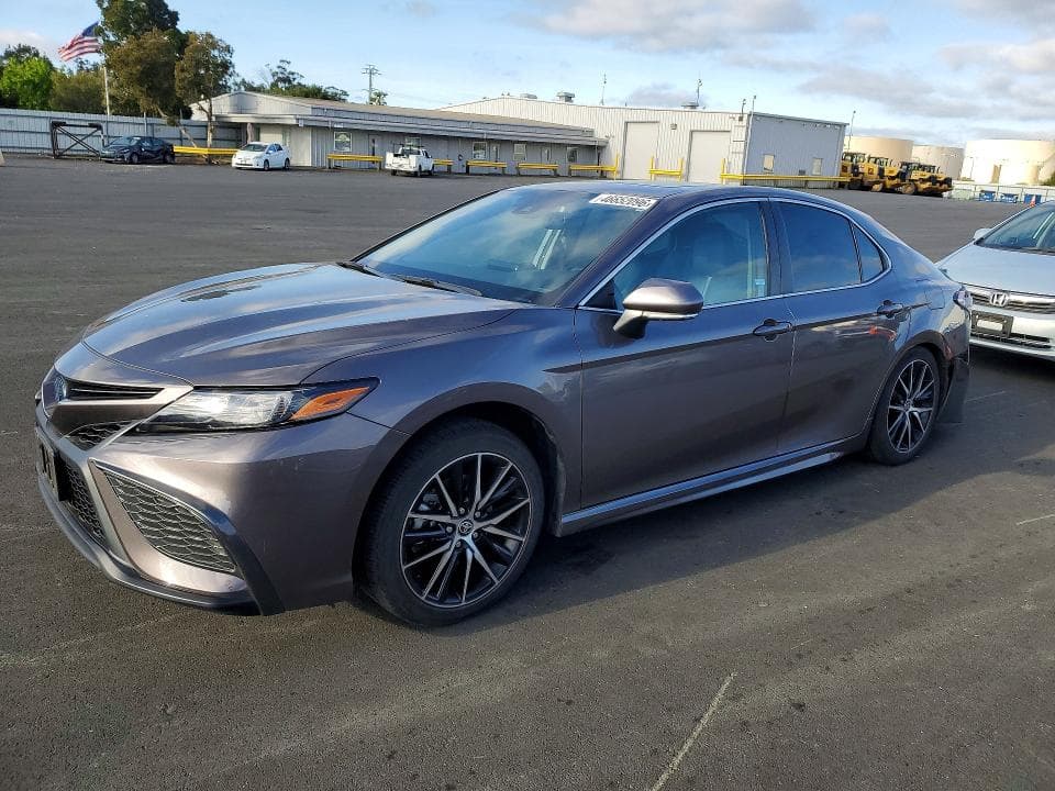 2022 TOYOTA CAMRY HYBRID SE - 1
