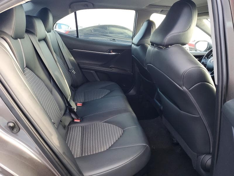 2022 TOYOTA CAMRY HYBRID SE 10
