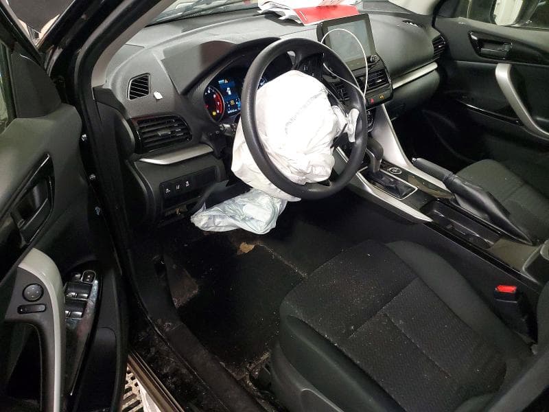 2023 MITSUBISHI ECLIPSE CROSS LE 8