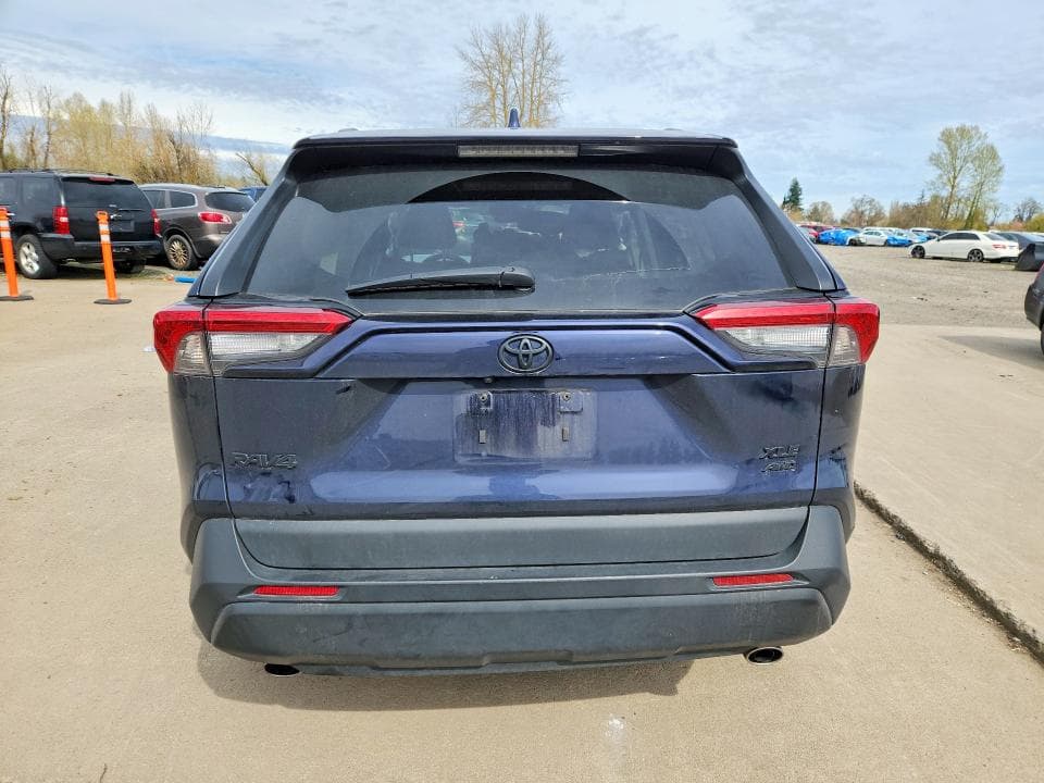 2024 TOYOTA RAV4 XLE XLE 6