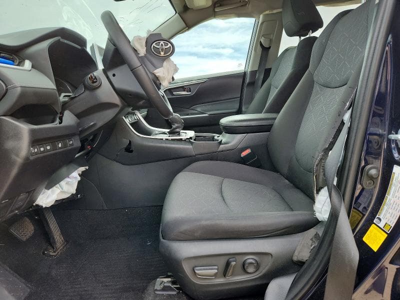 2024 TOYOTA RAV4 XLE XLE 7