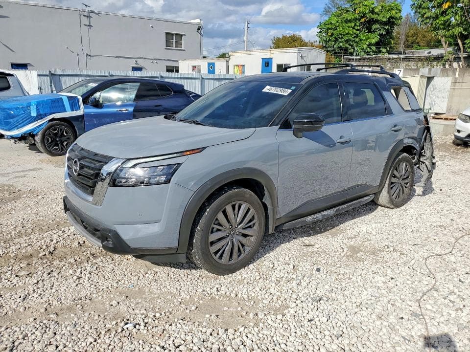 2025 NISSAN PATHFINDER SL