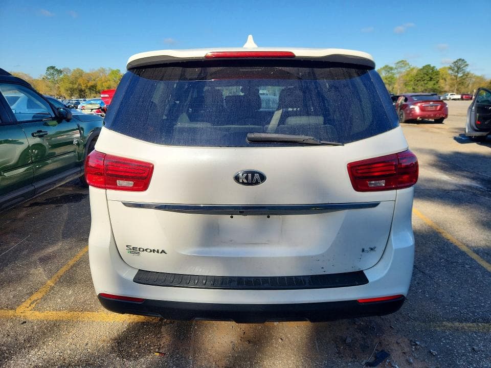 2020 KIA SEDONA LX 6