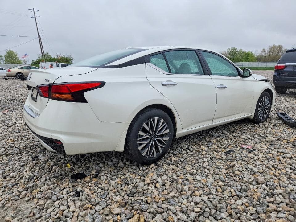 2023 NISSAN ALTIMA 2.5 SV 3