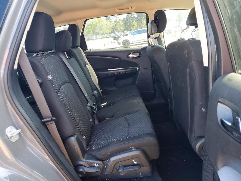 2020 DODGE JOURNEY SE 11