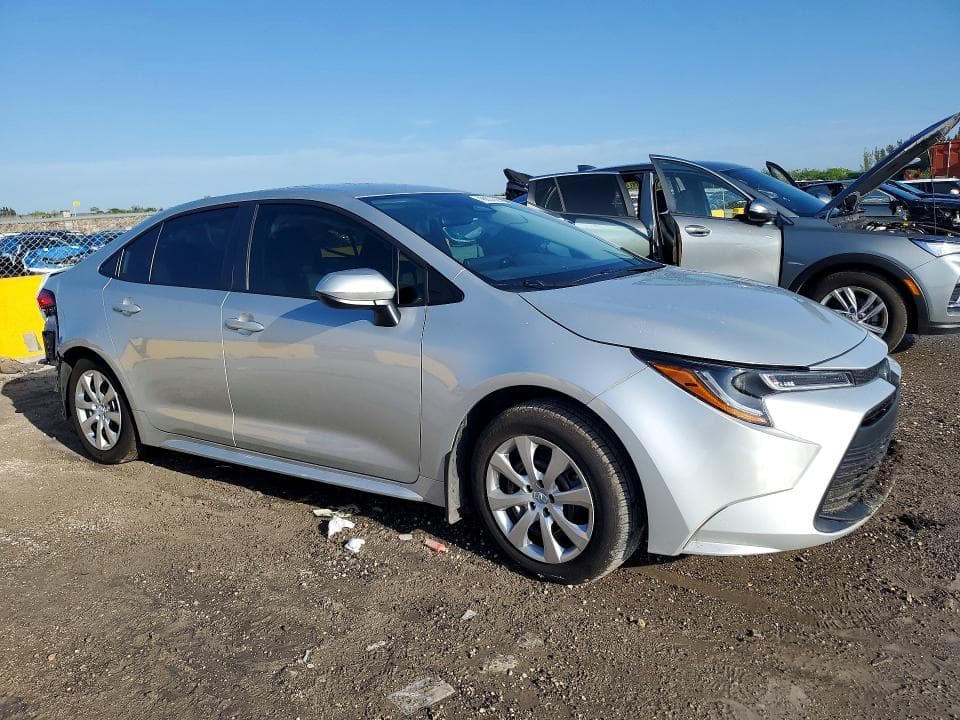 2026 TOYOTA COROLLA LE 4