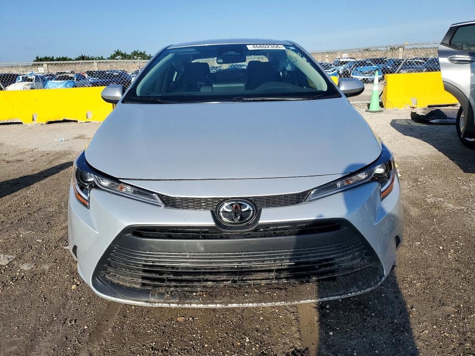 2026 TOYOTA COROLLA LE 5