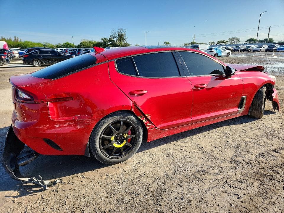 2018 KIA STINGER GT1 3