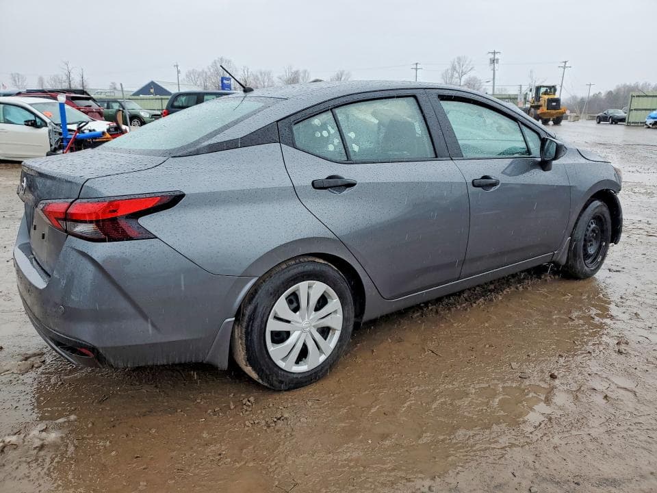 2022 NISSAN VERSA S 3