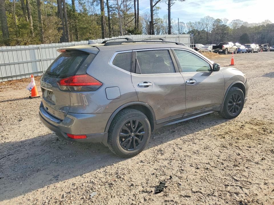 2017 NISSAN ROGUE SV 3