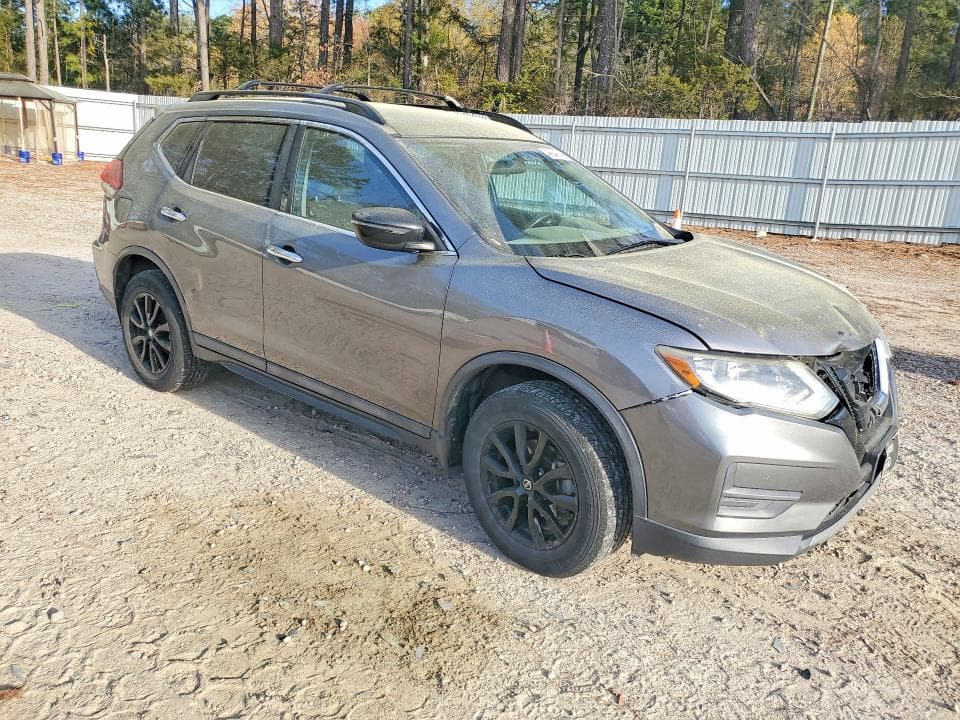 2017 NISSAN ROGUE SV 4