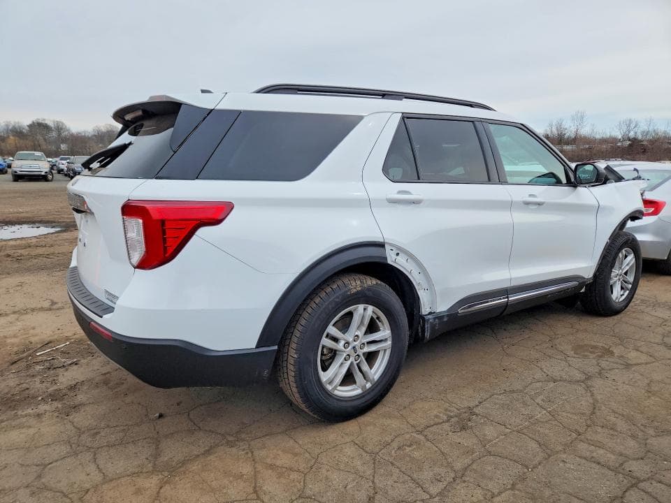 2023 FORD EXPLORER XLT 3