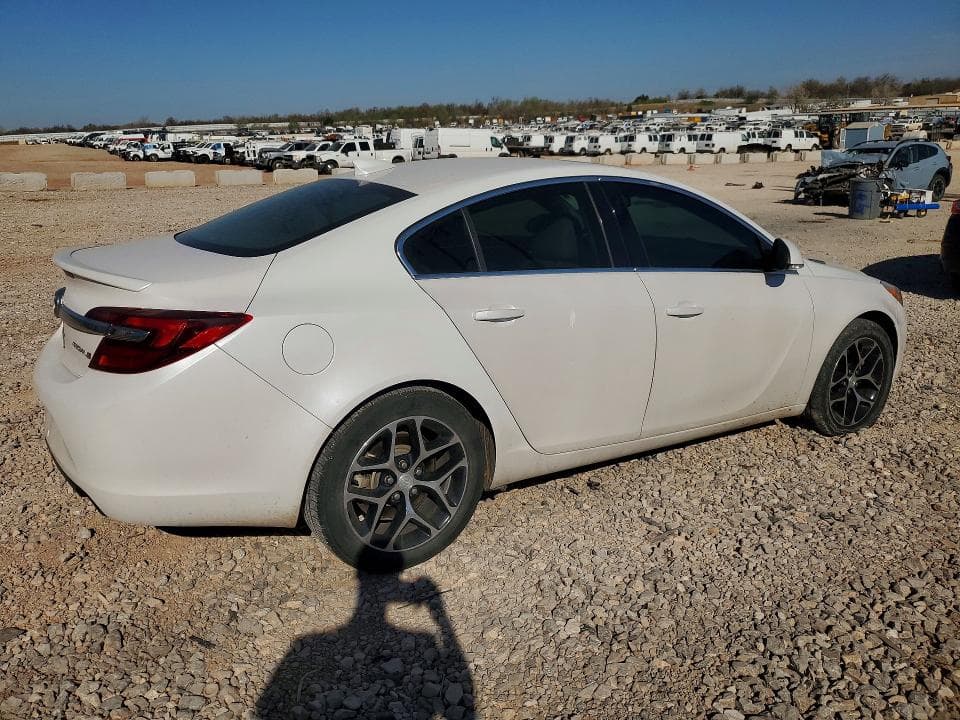 2017 BUICK REGAL SPORT TOURING 3
