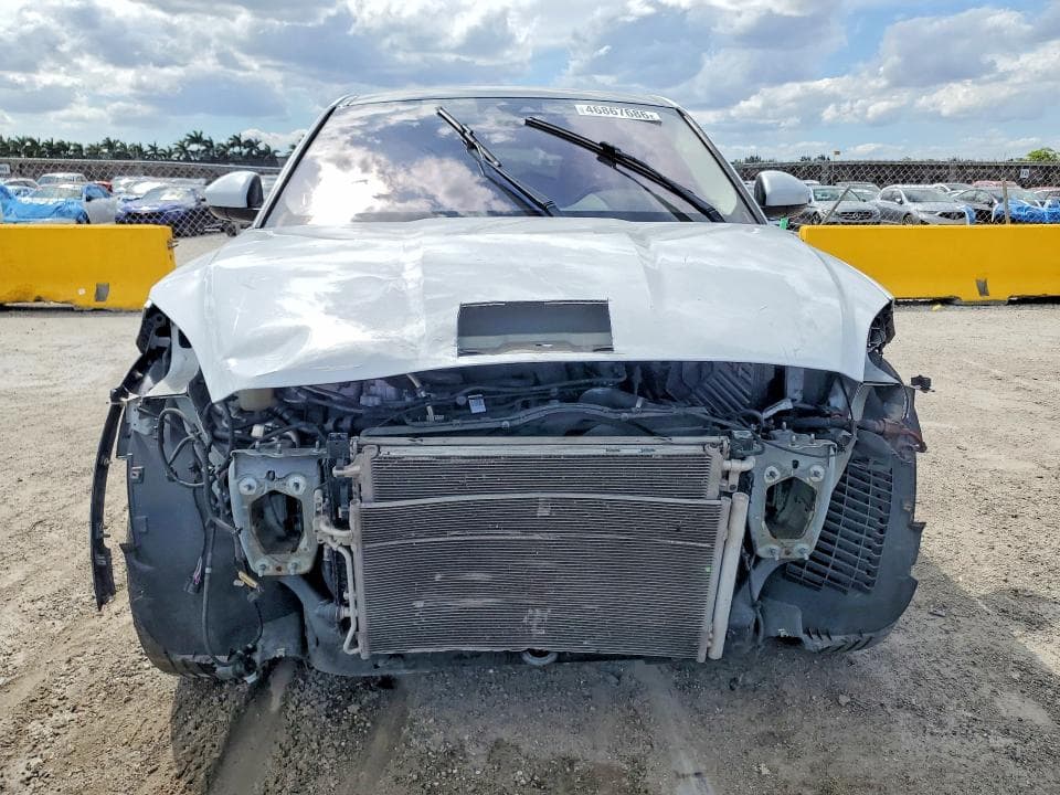 2019 JAGUAR E-PACE SE 5