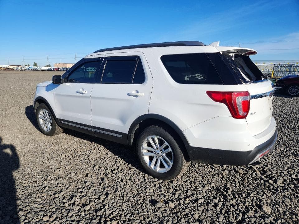 2017 FORD EXPLORER XLT 2