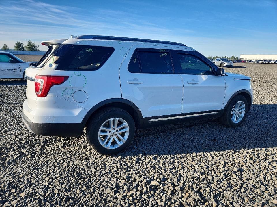 2017 FORD EXPLORER XLT 3