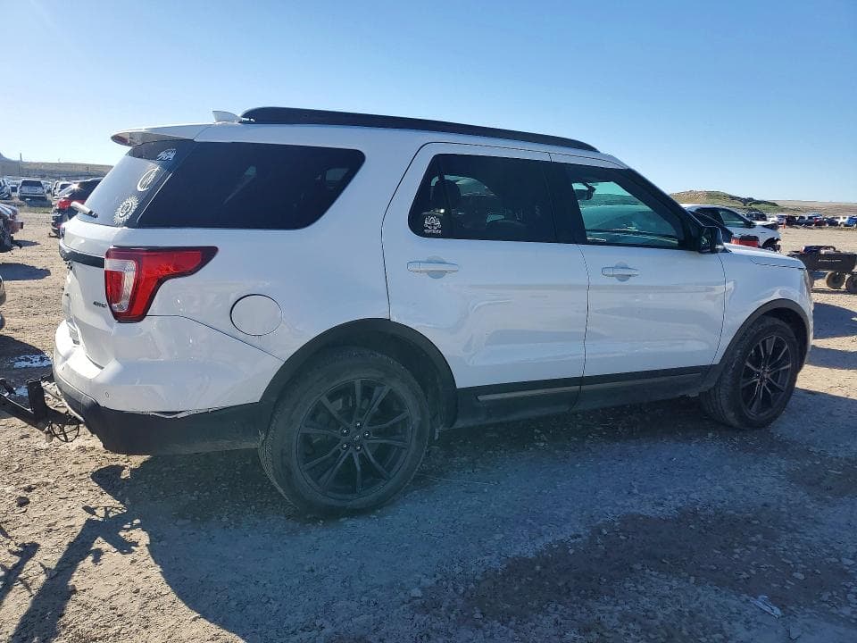 2017 FORD EXPLORER XLT 3