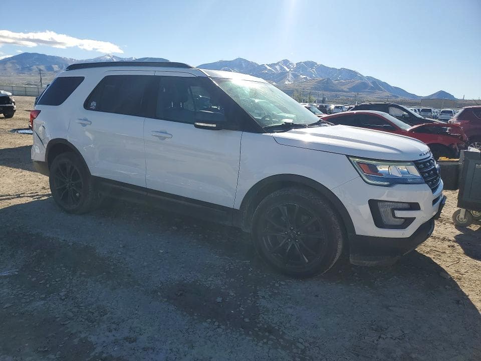 2017 FORD EXPLORER XLT 4