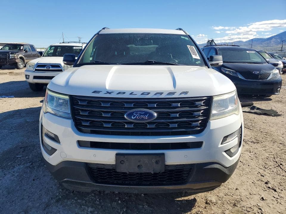 2017 FORD EXPLORER XLT 5