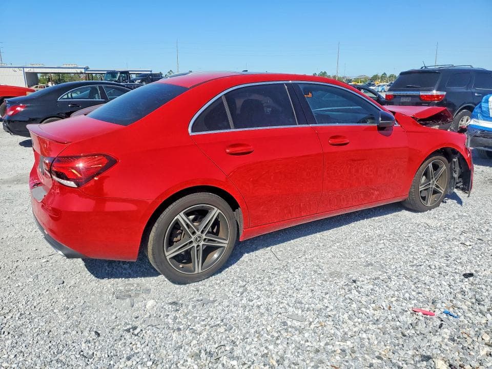 2019 MERCEDES-BENZ A 220 3