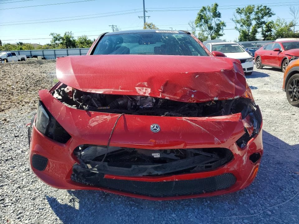 2019 MERCEDES-BENZ A 220 5