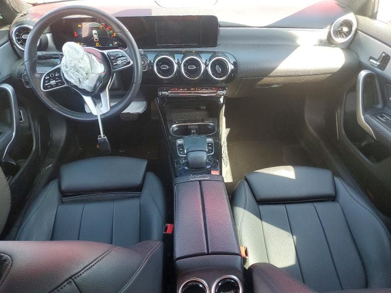 2019 MERCEDES-BENZ A 220 8