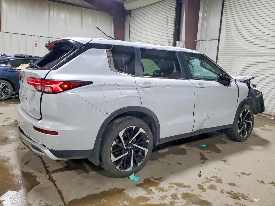 2024 MITSUBISHI OUTLANDER SE SE 3
