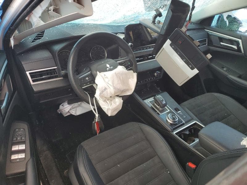 2024 MITSUBISHI OUTLANDER SE SE 8