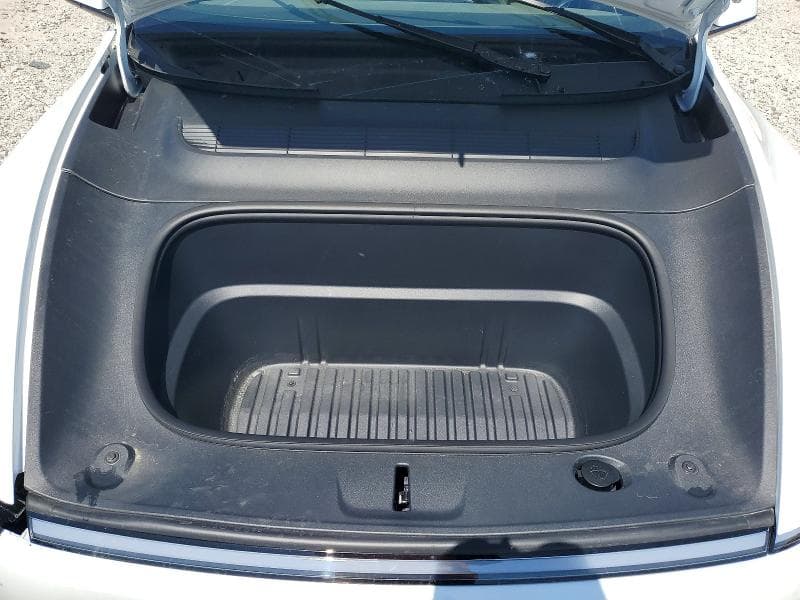 2026 TESLA MODEL Y 12
