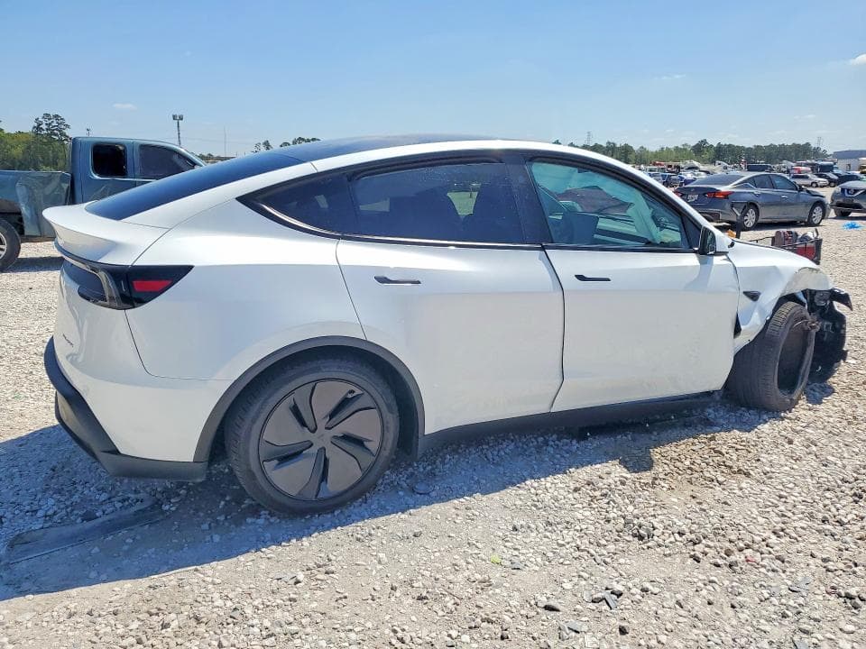 2026 TESLA MODEL Y 3