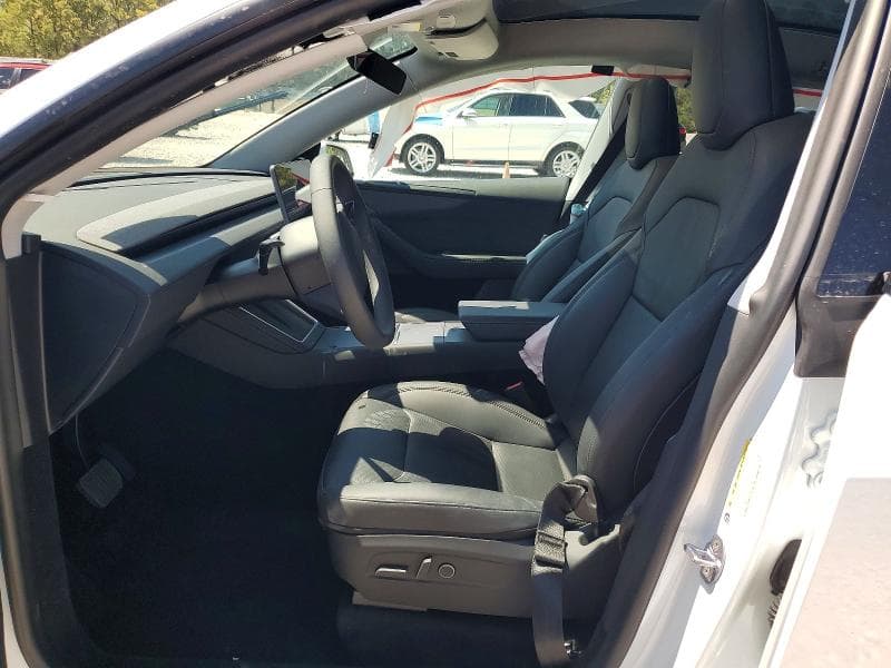 2026 TESLA MODEL Y 7
